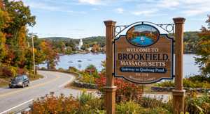 Welcome to Brookfield, MA sign