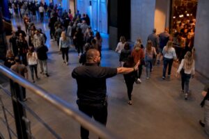 Crowd manager directing separated event flows
